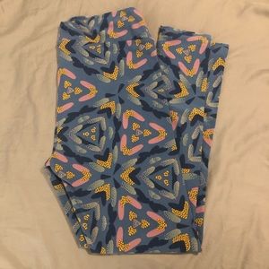 LuLaRoe Tall & Curvy Leggings